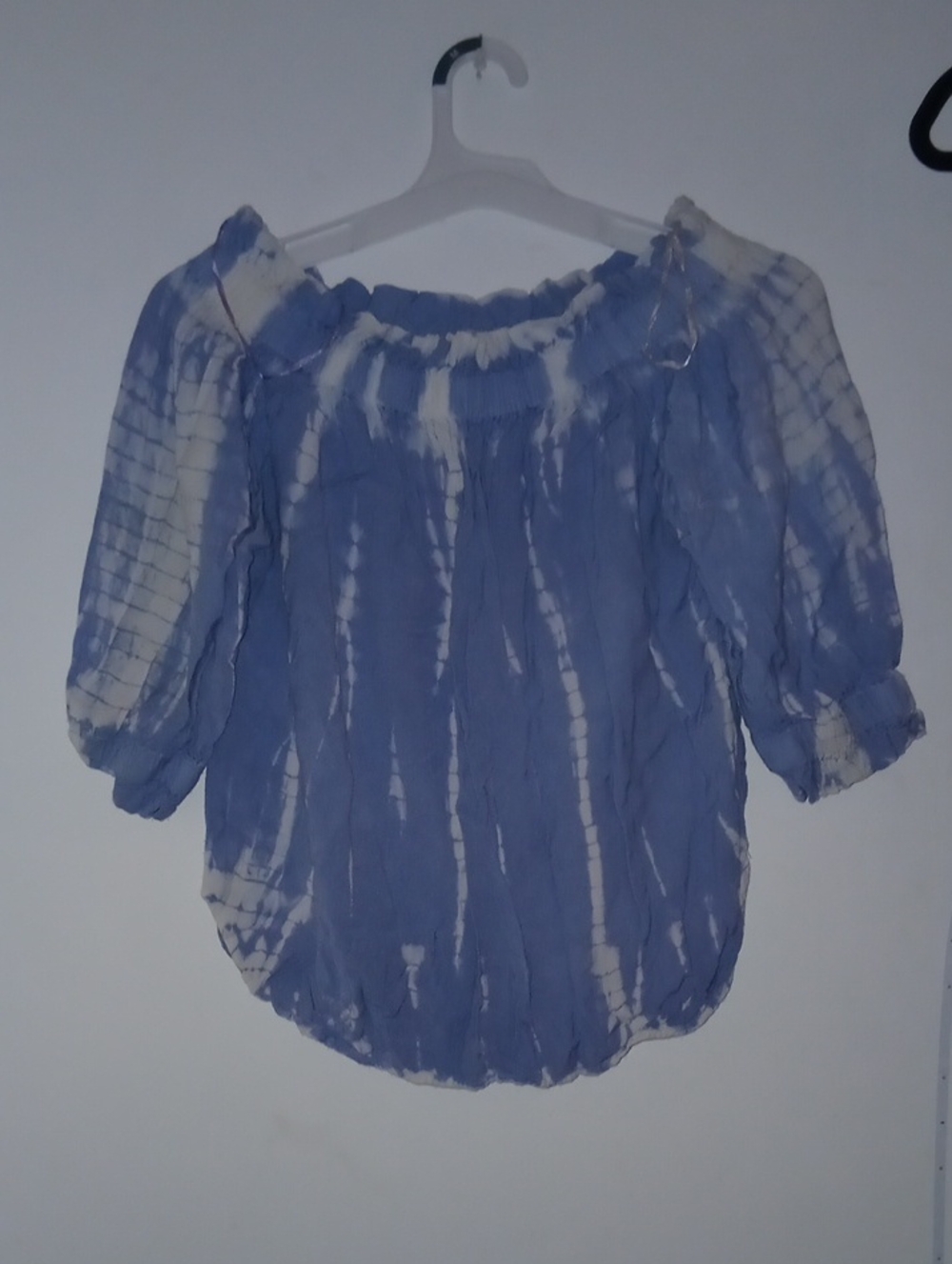 Style Envy Blue and White Tie-Dye Off-Shoulder Blouse